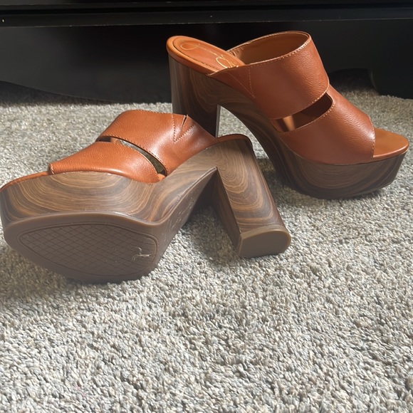 Jessica Simpson Heels - Picture 3 of 4